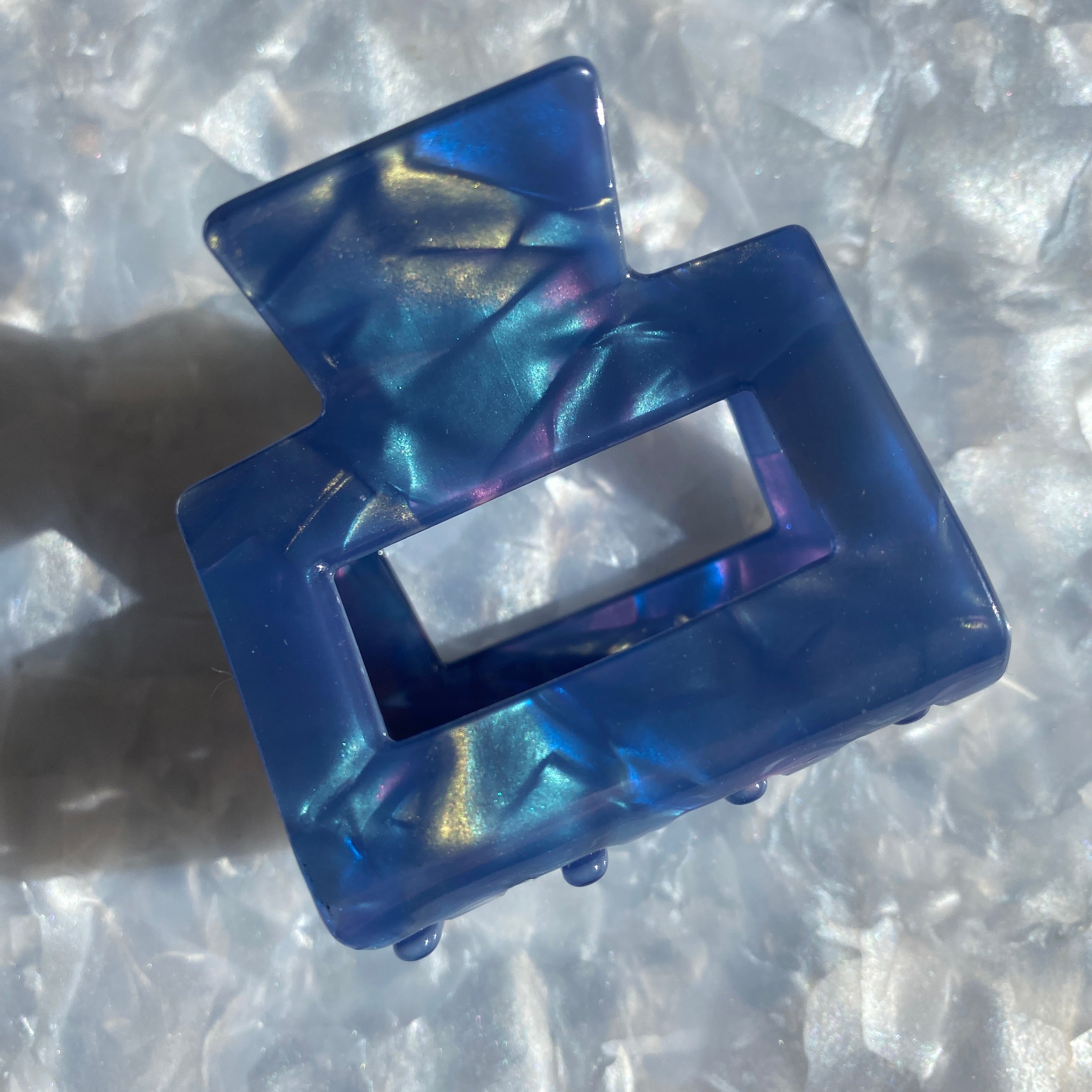 acrylic claw clip in indigo blue